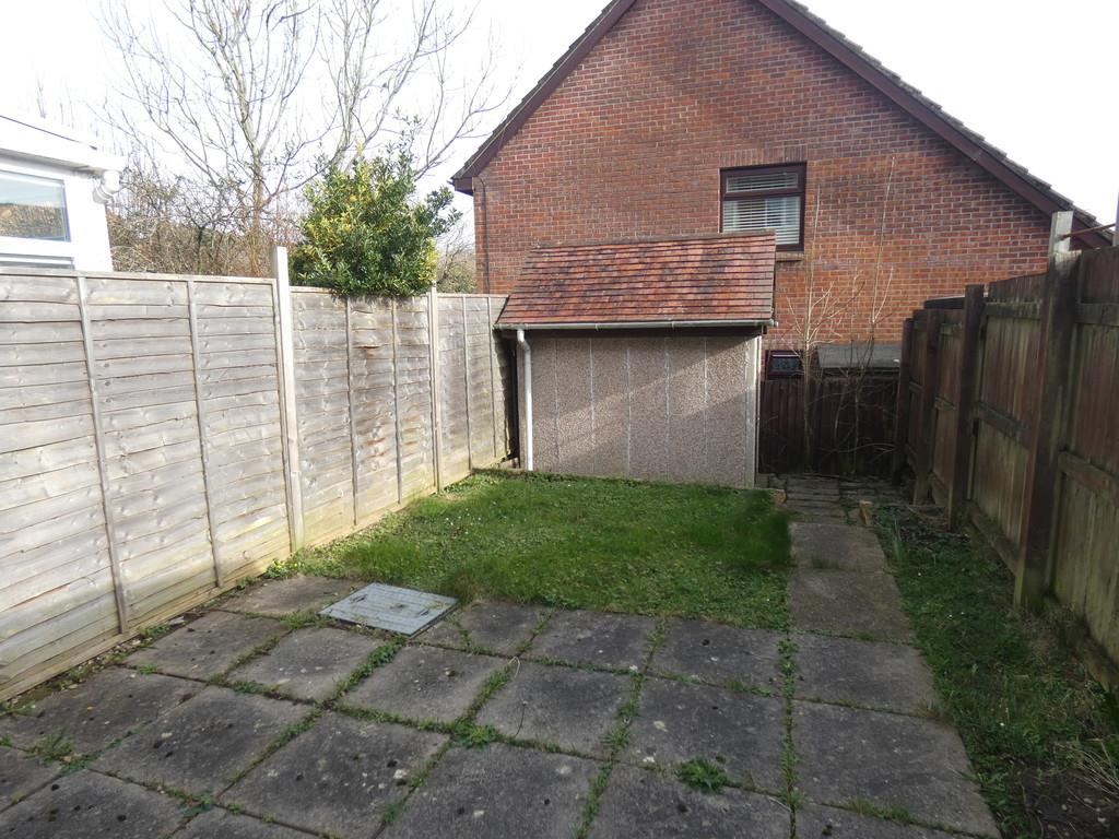 St Davids Close, Brackla, Bridgend, CF31 2BN